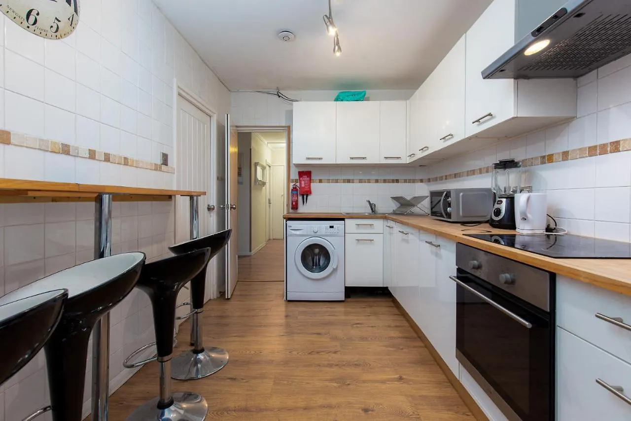 Queensland House Apartment London Homestay